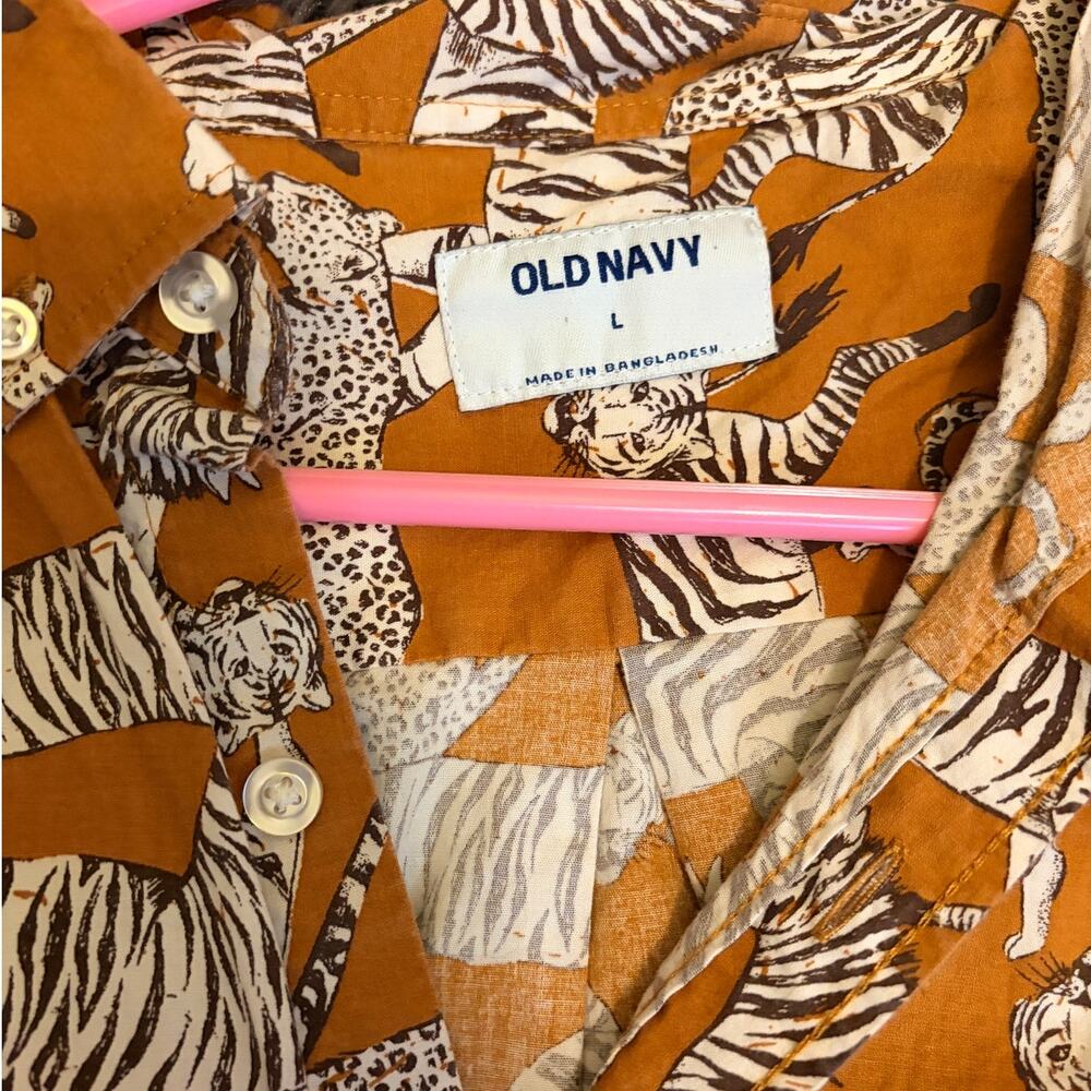 Old Navy Safari Button Up, Size L